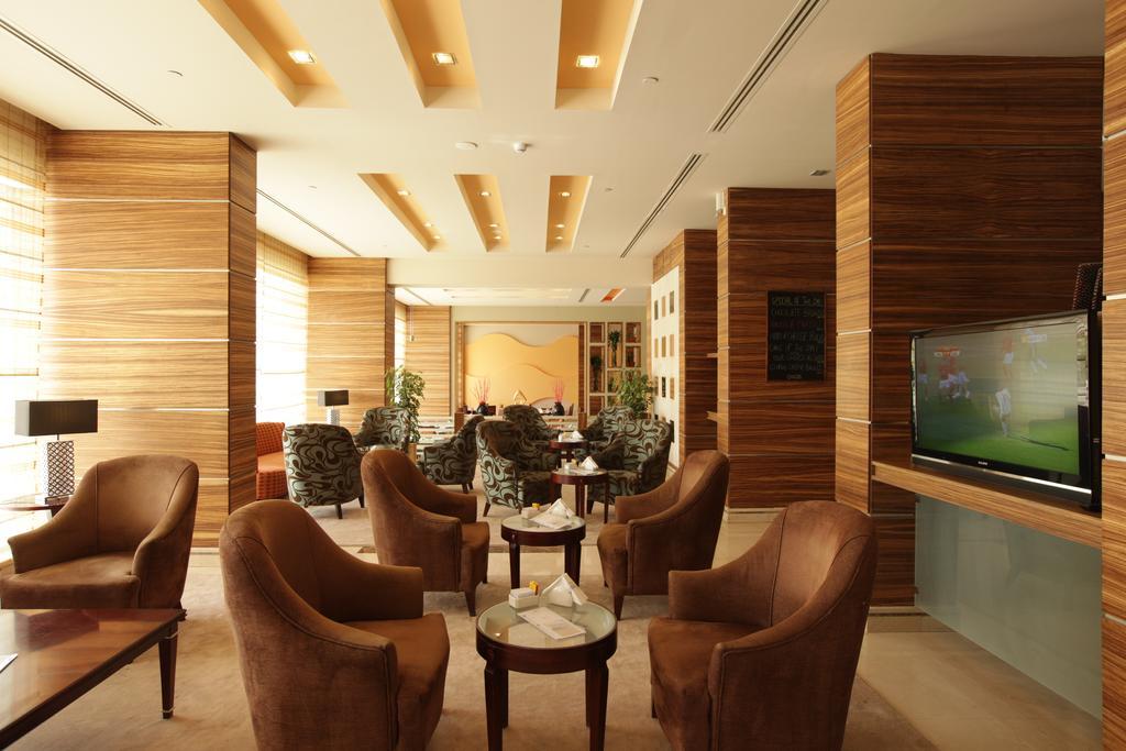 Hilton Garden Inn Riyadh Olaya Exterior foto