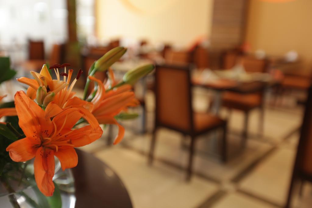 Hilton Garden Inn Riyadh Olaya Exterior foto
