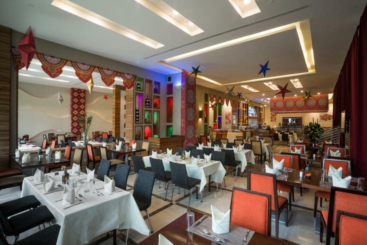 Hilton Garden Inn Riyadh Olaya Exterior foto